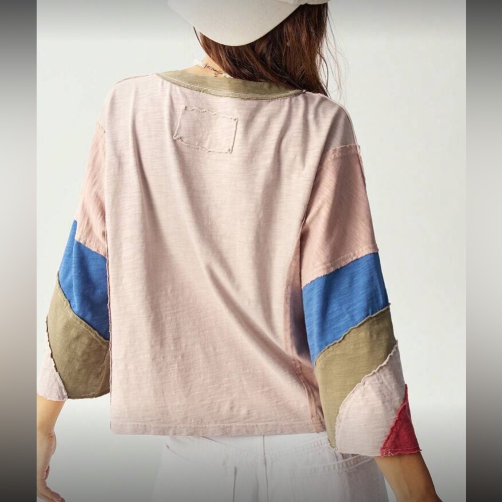 Colorblock Bell Sleeve Top - Picture 3 of 8